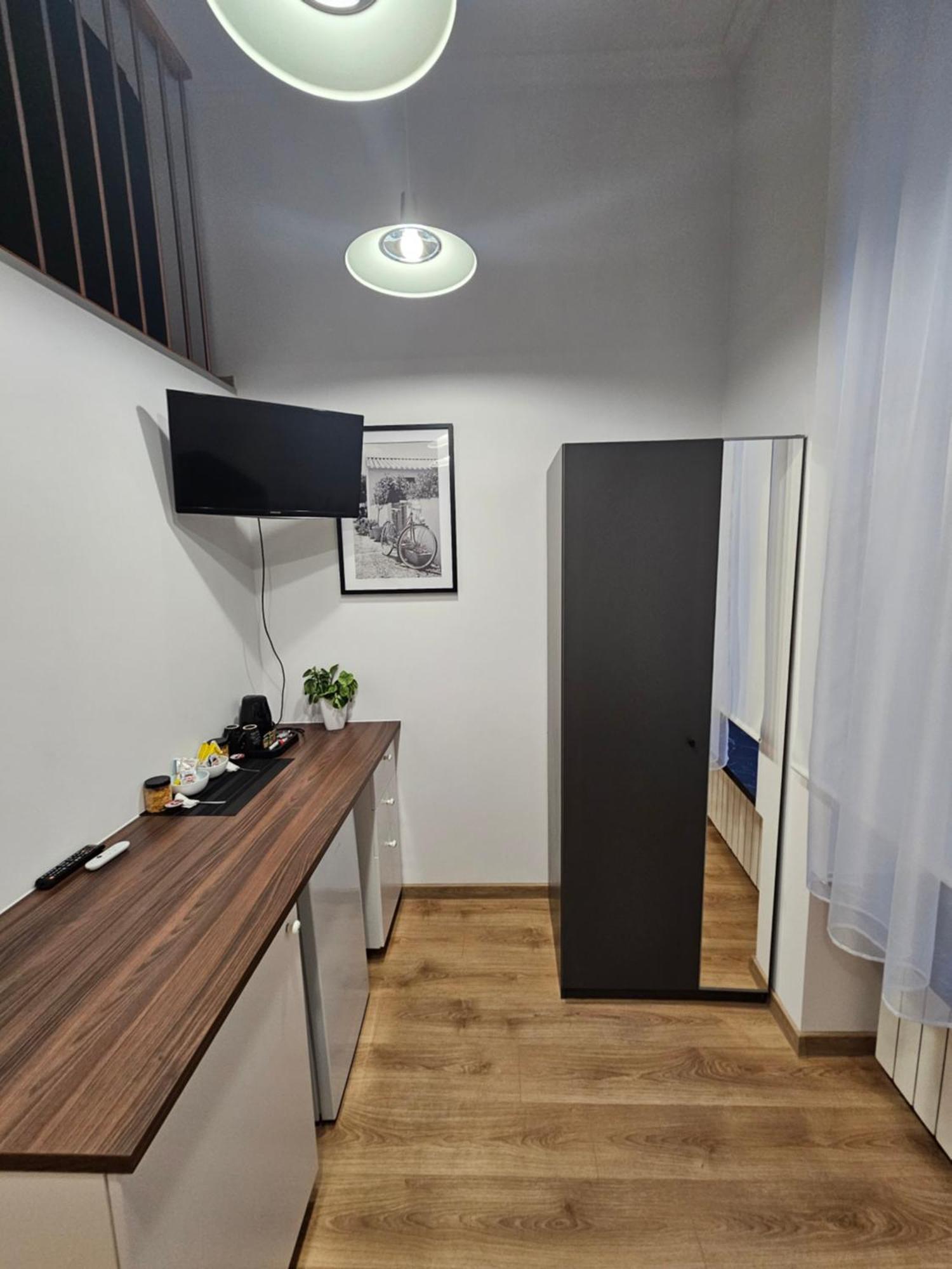 Vipol Amartamenty Biznesowe Lägenhet Łódź Exteriör bild